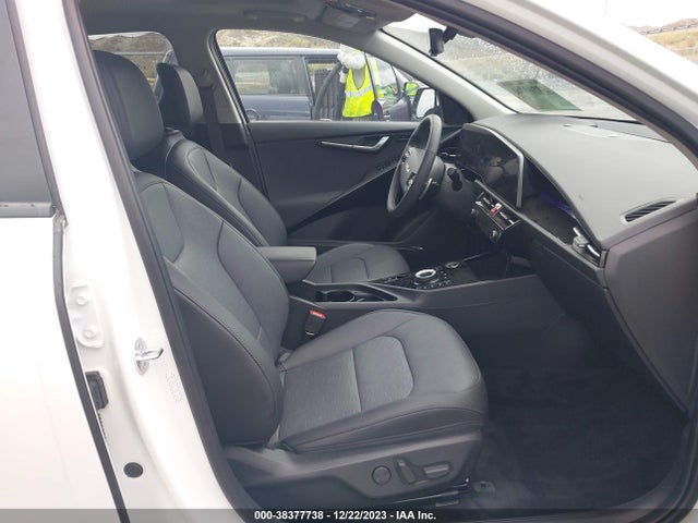 KIA Niro Ev Wave 2023 KNDCT3L1XP5039122 Image 5