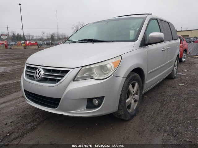 2010 VOLKSWAGEN ROUTAN SEL PREMIUM VIN: 2V4RW6DX4AR333394