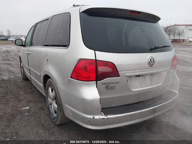 2010 VOLKSWAGEN ROUTAN SEL PREMIUM VIN: 2V4RW6DX4AR333394