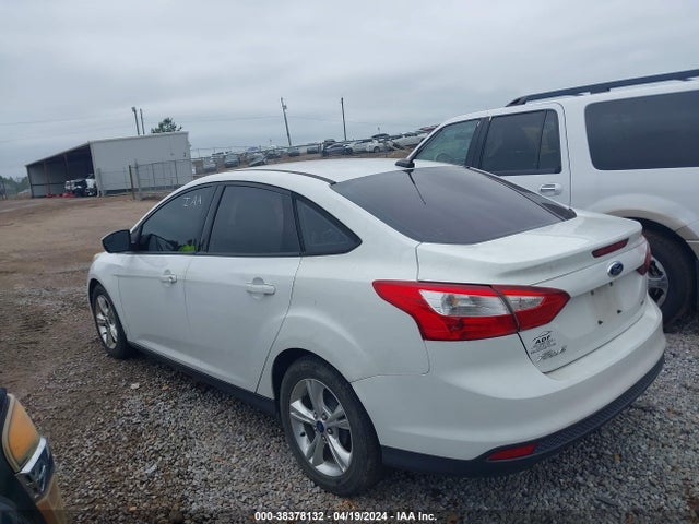 Ford FOCUS SE 2014 1FADP3F23EL179945 Image 3