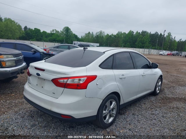 Ford FOCUS SE 2014 1FADP3F23EL179945 Image 4