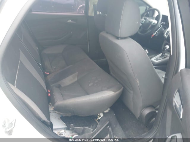 Ford FOCUS SE 2014 1FADP3F23EL179945 Image 8