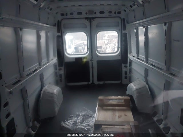 3C6URVJG2JE161983 RAM Promaster 3500 Cargo Van High Roof 159 Wb Ext