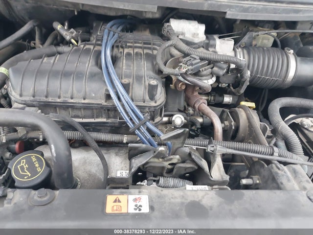 2005 FORD FREESTAR SEL VIN: 2FMDA52205BA38498