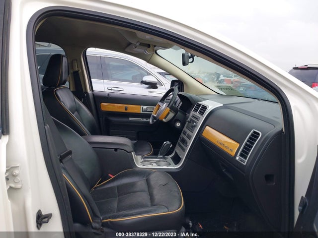 2008 LINCOLN MKX VIN: 2LMDU88C38BJ40038