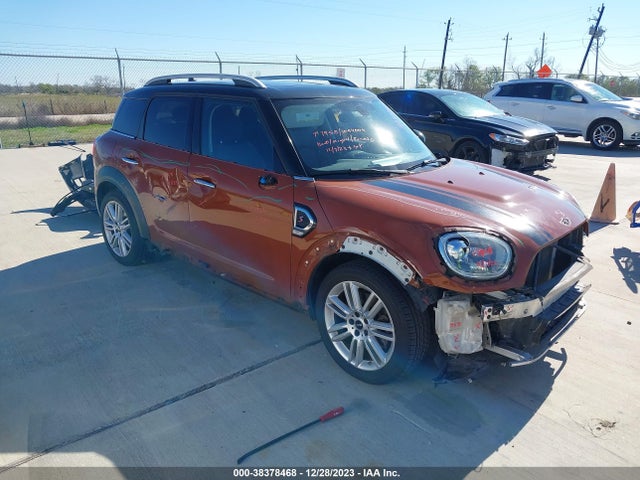 2018 MINI COUNTRYMAN WMZYT3C33J3E00008 Photo 0