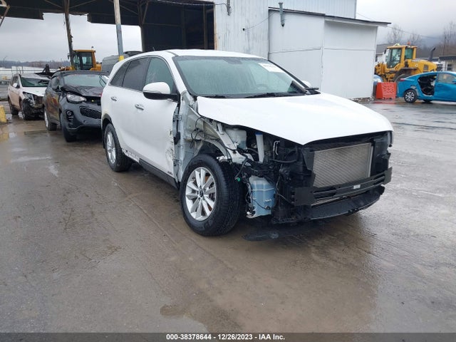 2019 KIA SORENTO 2.4L LX VIN: 5XYPGDA33KG569562