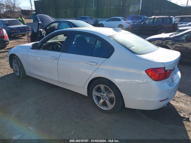 BMW 328i Xdrive 2015 WBA3B3C50FJ985092 Image 3
