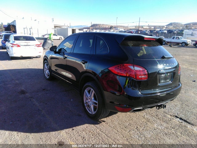 2011 PORSCHE CAYENNE WP1AA2A26BLA00758 Photo 2