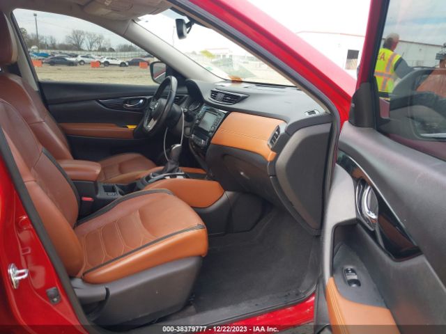 JN8AT2MT1HW394715 Nissan Rogue Sl