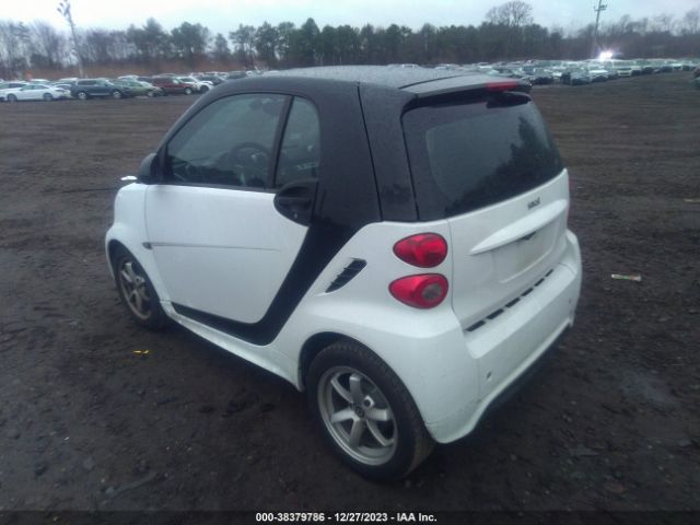 WMEEJ3BA8FK800389 Smart Fortwo Passion/pure