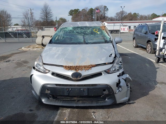 Toyota Prius V Four 2015 JTDZN3EU8FJ033854 Image 11