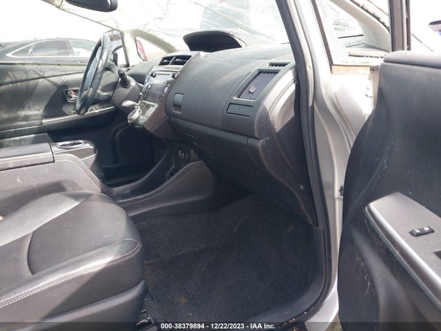 Toyota Prius V Four 2015 JTDZN3EU8FJ033854 Image 5