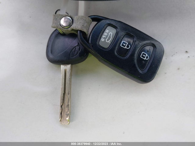 2011 HYUNDAI SONATA GLS VIN: 5NPEB4ACXBH126114