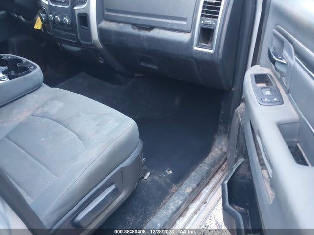 1C6RR6GG0HS582238 RAM 1500 Slt Quad Cab 4x2 6'4 Box