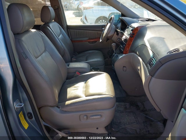 2008 TOYOTA SIENNA XLE VIN: 5TDZK22C38S127967
