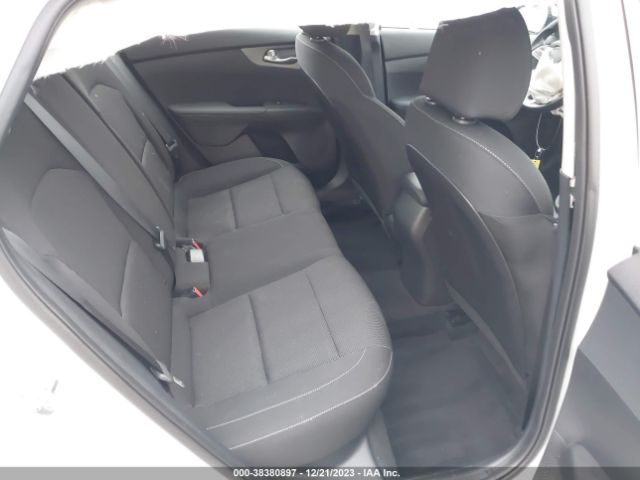 3KPF24AD7ME394445 KIA Forte Lxs