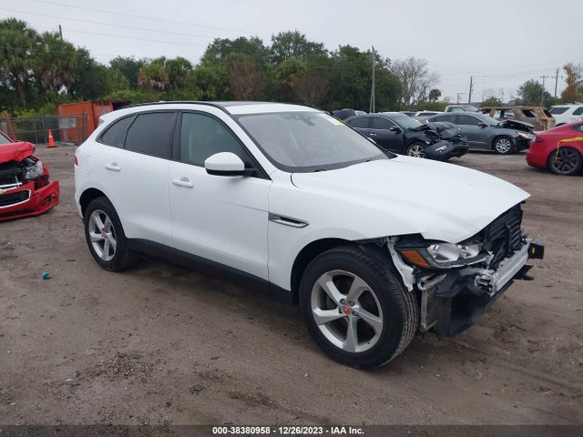 2018 JAGUAR F-PACE SADCJ2FX2JA329017 Photo 0