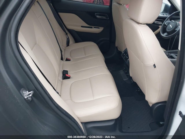 2018 JAGUAR F-PACE SADCJ2FX2JA329017 Photo 7
