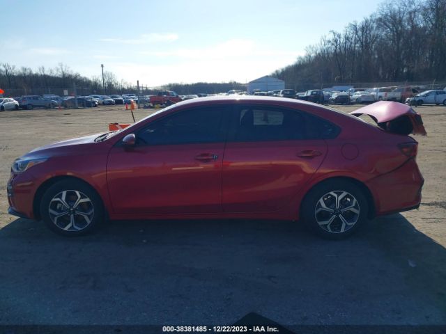 3KPF24AD6ME267945 KIA Forte Lxs