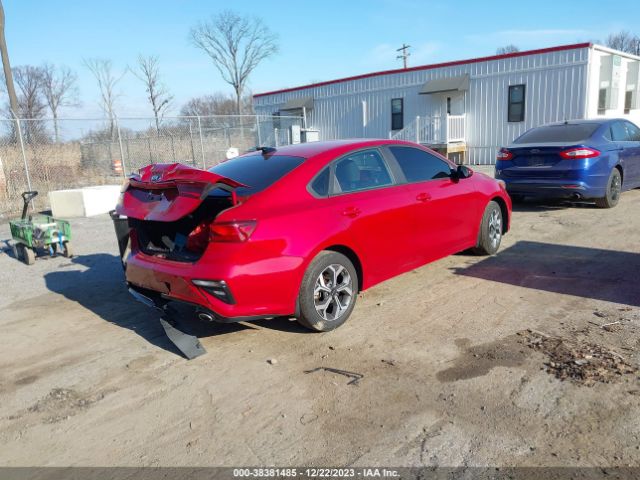 3KPF24AD6ME267945 KIA Forte Lxs