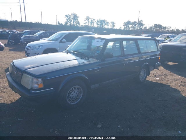 1993 VOLVO 240 VIN: YV1AW8809P1955576