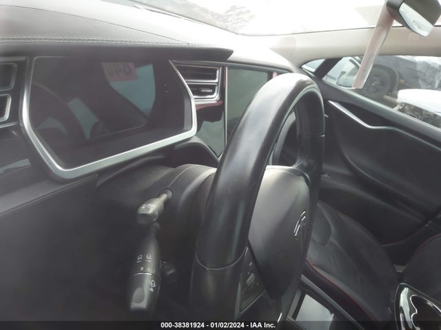 5YJSA1H10EFP36924 Tesla Model S P85