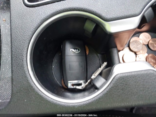2020 KIA SPORTAGE LX VIN: KNDPMCAC6L7655904