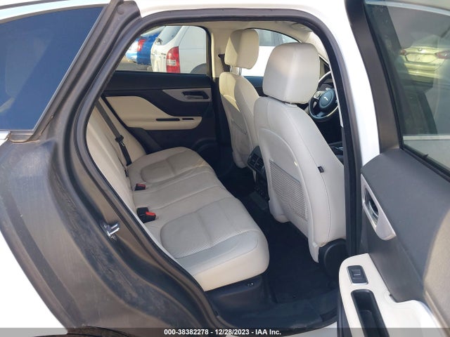 2017 JAGUAR F-PACE SADCK2BN8HA493111 Photo 7