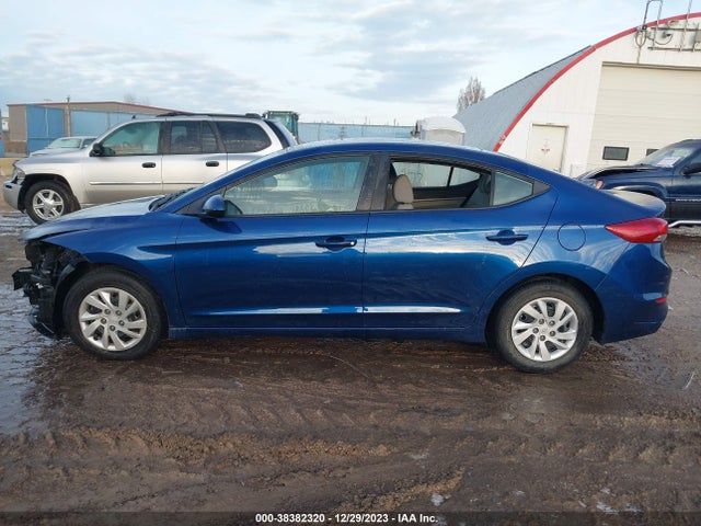 Hyundai ELANTRA SE 2018 5NPD74LF3JH277010 Image 15