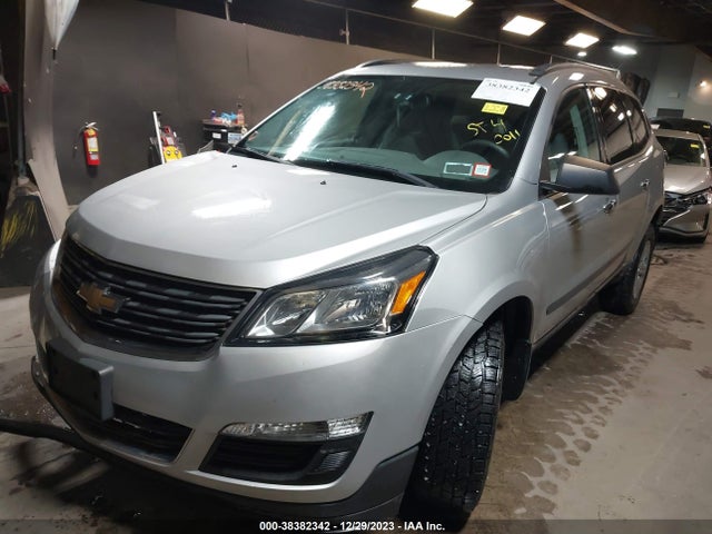 Chevrolet Traverse Ls 2017 1GNKVFED9HJ344478 Image 2