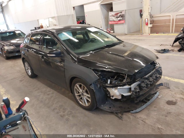 2015 FORD FOCUS SE VIN: 1FADP3K28FL288781