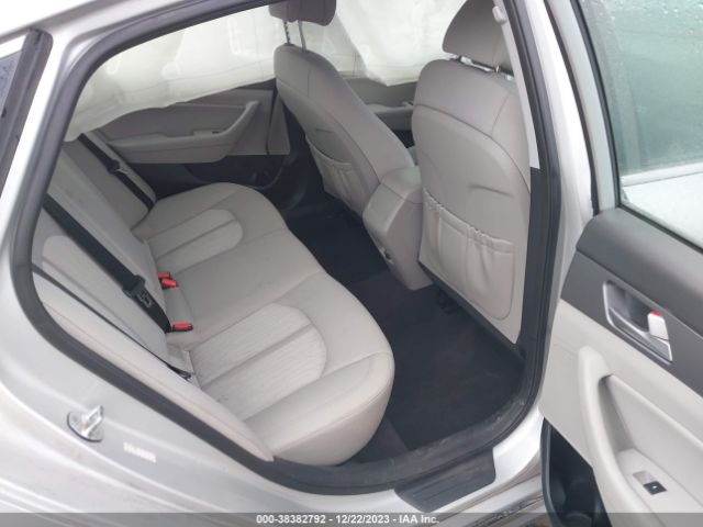 Hyundai Sonata Hybrid Se 2016 KMHE24L12GA033450 Image 8