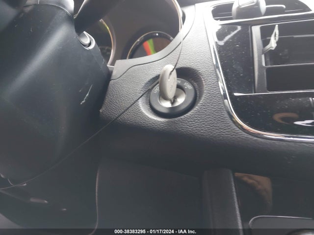 1C3CCBAG8EN101555 Chrysler 200 LX