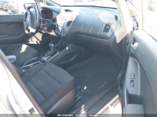 KIA FORTE LX 2017 3KPFK4A71HE043594 Image 5