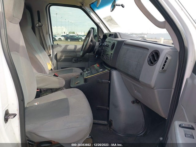 2011 FORD E-350 SUPER DUTY COMMERCIAL VIN: 1FDSS3ES1BDB27796