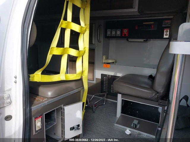 2011 FORD E-350 SUPER DUTY COMMERCIAL VIN: 1FDSS3ES1BDB27796