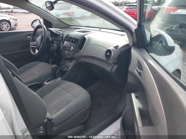 Chevrolet Sonic Lt Auto 2014 1G1JC5SH1E4103917 Image 5