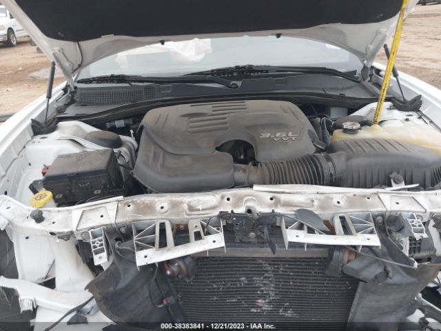 2C3CDXHG4JH128609 Dodge Charger Sxt Plus Rwd