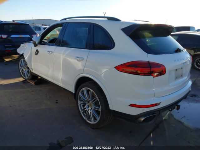 2018 PORSCHE CAYENNE WP1AA2A25JKA06474 Photo 2