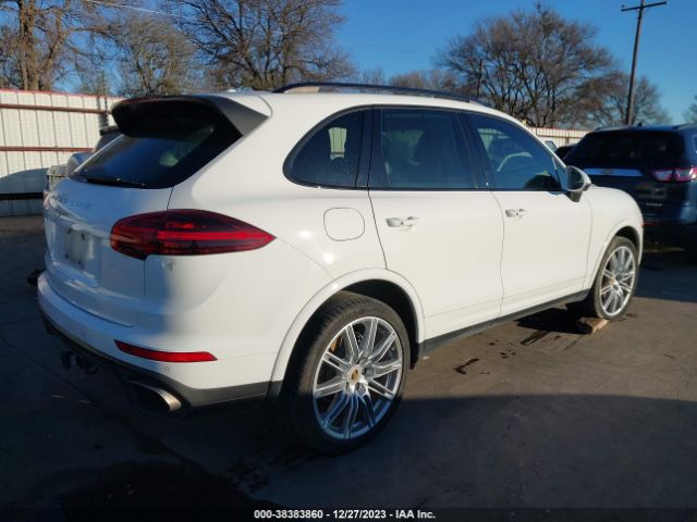 2018 PORSCHE CAYENNE WP1AA2A25JKA06474 Photo 3