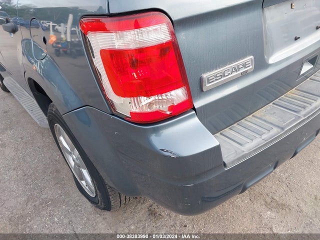 2010 FORD ESCAPE XLT VIN: 1FMCU0D76AKB09590