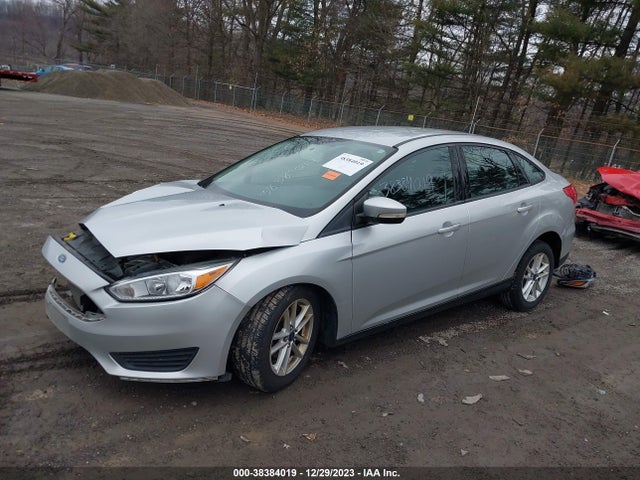 Ford FOCUS SE 2015 1FADP3F20FL382292 Image 2