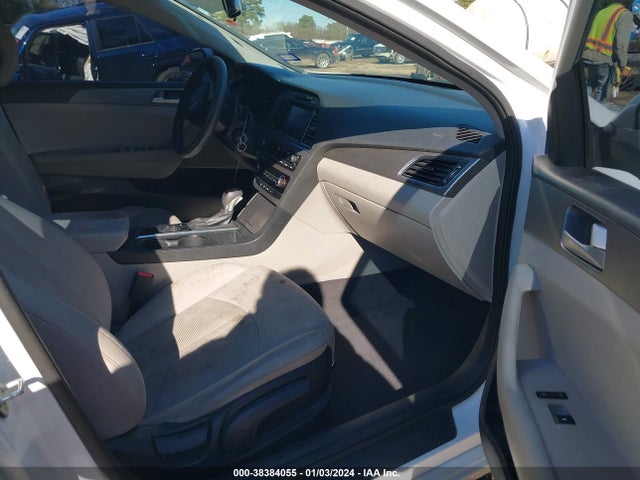Hyundai SONATA SE 2016 5NPE24AF4GH335415 Image 5