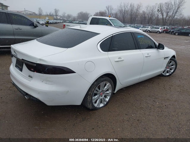2016 JAGUAR XF SAJBJ4BV3GCY16801 Photo 3