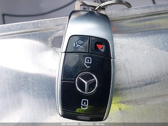 WDDZF4JB2KA520989 Mercedes-Benz E 300
