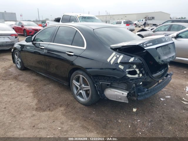 WDDZF4JB2KA520989 Mercedes-Benz E 300