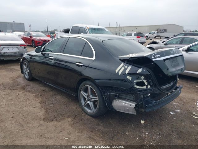 WDDZF4JB2KA520989 Mercedes-Benz E 300