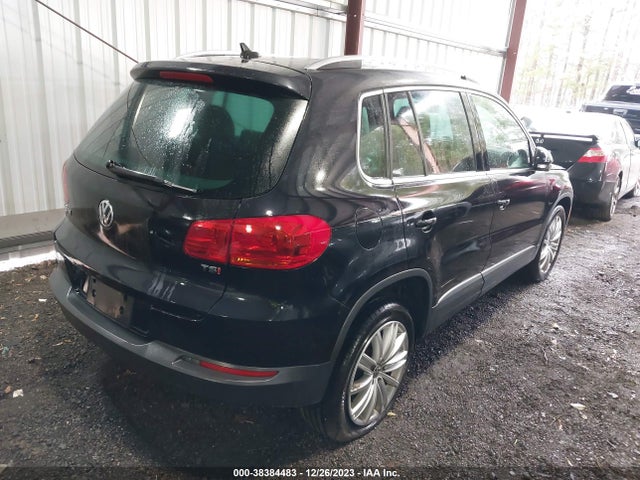 2016 VOLKSWAGEN TIGUAN SE VIN: WVGAV7AX7GK000355