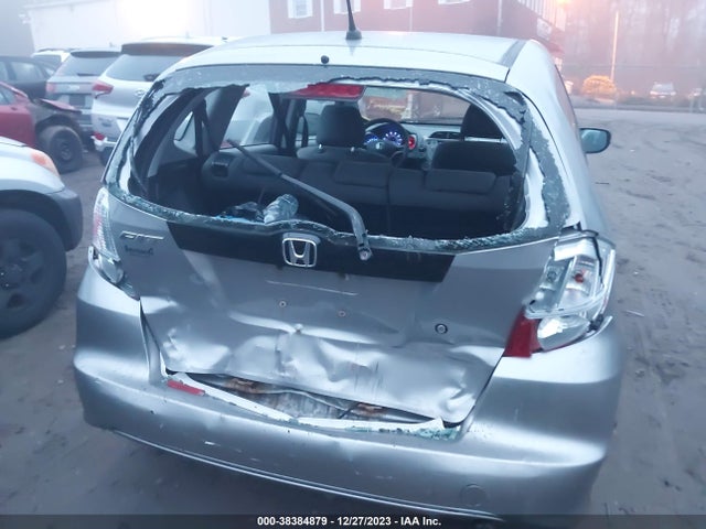 2010 HONDA FIT VIN: JHMGE8G28AS022970